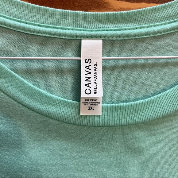 Like new Bella Canvas Green Short Sleeve Tee with Vibrant Design Size 2XL - Picture 3 of 5